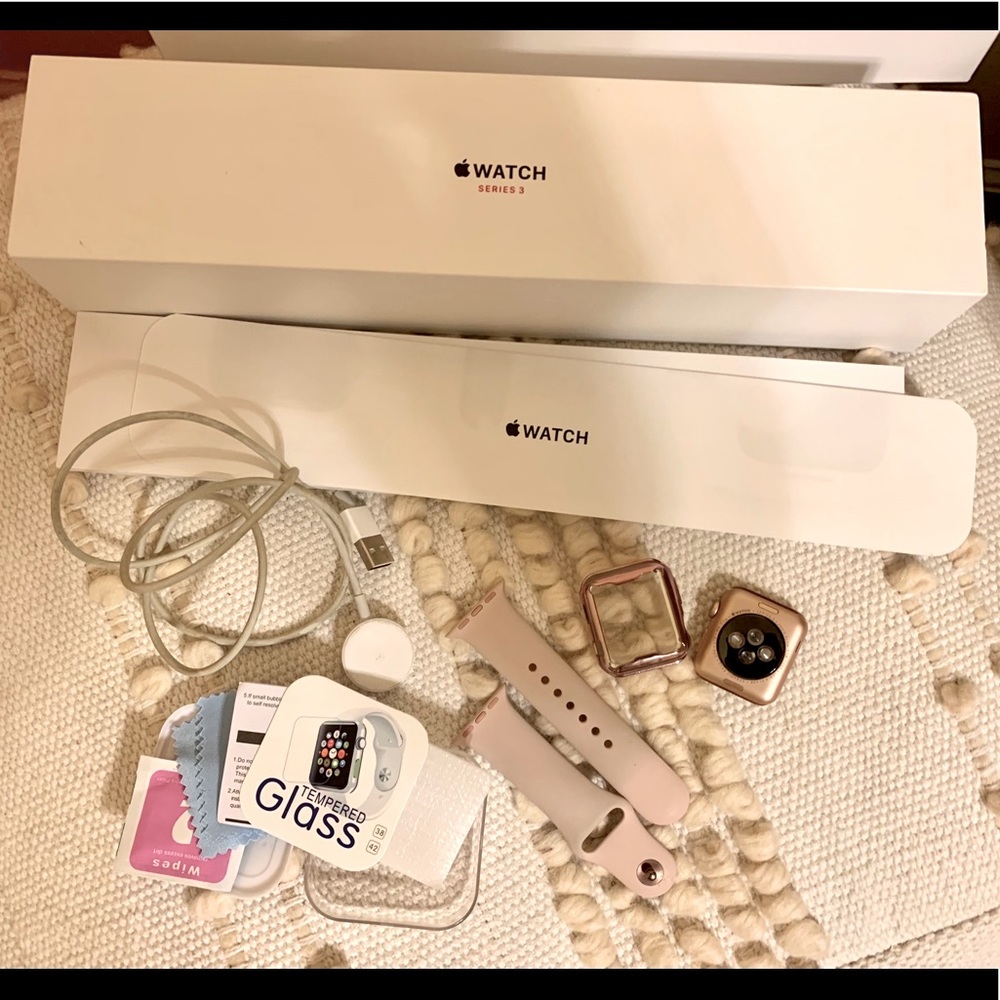 iWatch 3 watch series 3 size 38mm GREAT CONDITION